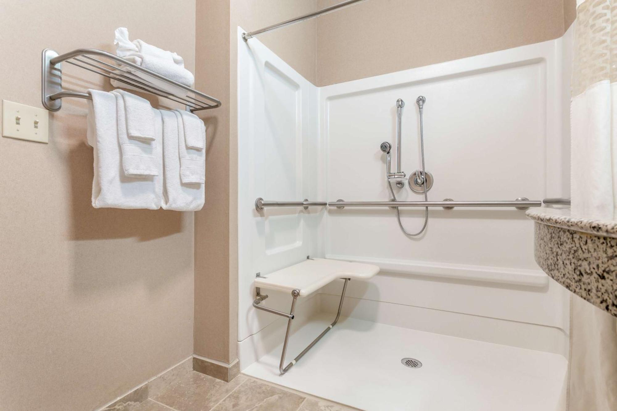 Hampton Inn Auburn Εξωτερικό φωτογραφία